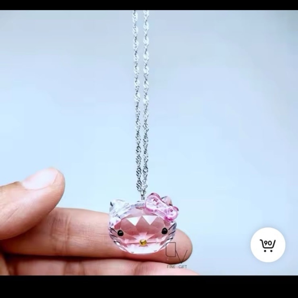 Gorgeous pure silver hello kitty Pink swarovski crystal necklace